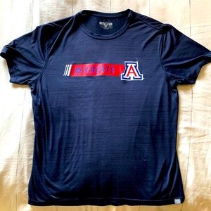 Mens U of A t shirt